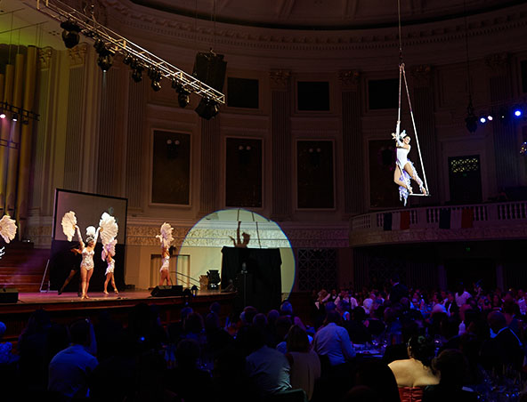 Aerialists Brisbane - Trapeze Artists - Aerial Entertainment Performers